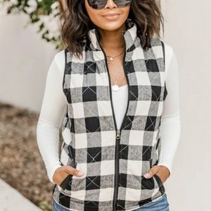 ☆BRAND NEW NEVER WORN☆ Pink Lily white plaid vest